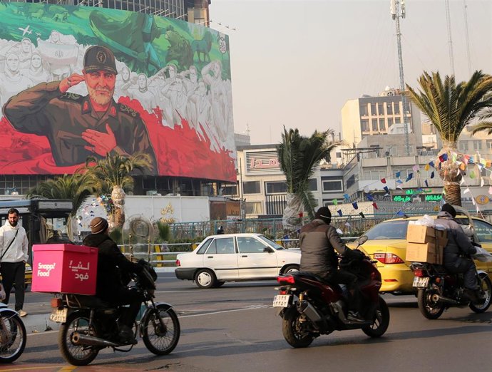 Un mural del fallecido general iraní Qasem Soleimani en Teherán 