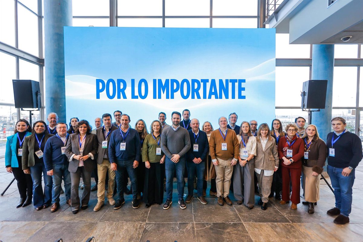 Queipo reivindica al PP como  única alternativa  tras el encuentro interparlamentario en Galicia