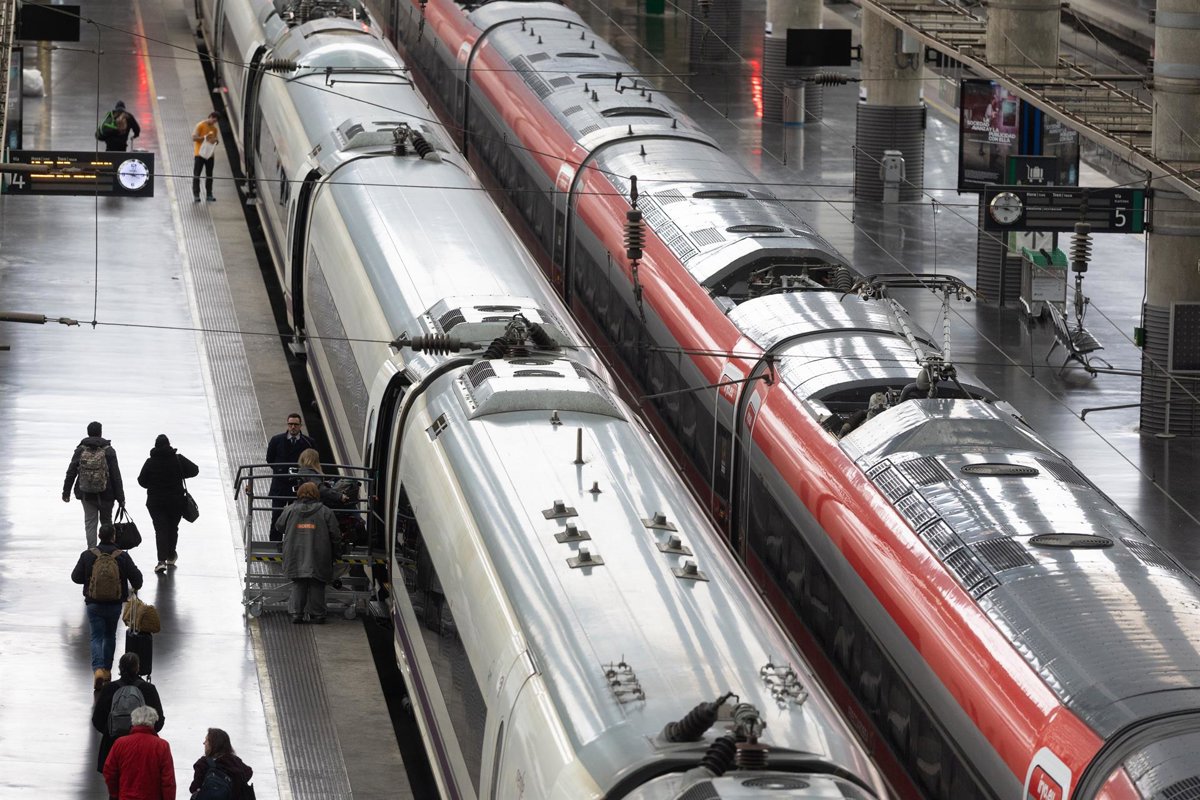 Los viajeros de alta velocidad crecen un 11% en noviembre hasta superar los 3,4 millones