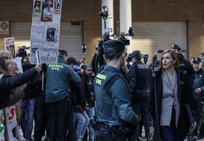 Pradas chega ao tribunal de Catarroja para enfrentar um confronto com Cuenca