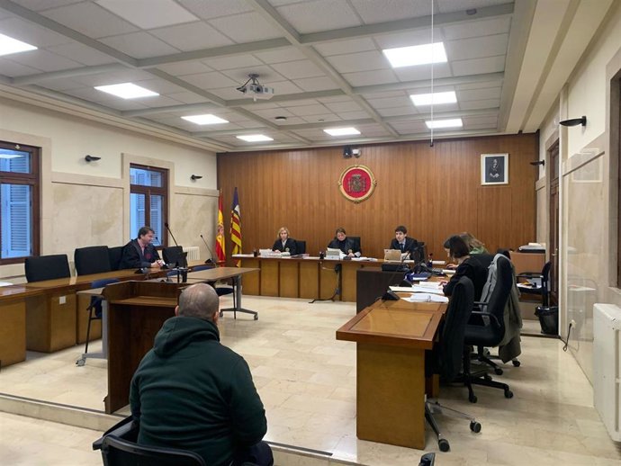 Vista previa al juicio por intentar matar a un hombre en el aeropuerto de Palma