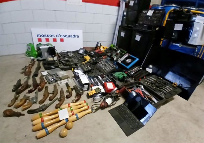 Material intervenido tras la entrada y registro