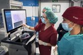 Foto: Emplean por primera vez en España una tecnología que detecta células cancerosas durante cirugías de cáncer de próstata