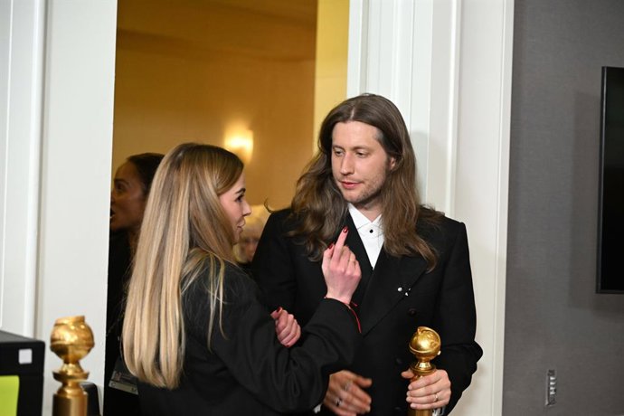 Los Globos de Oro desatan la indignación al menostpreciar un premio y Hans Zimmer estalla: "Es ignorante"