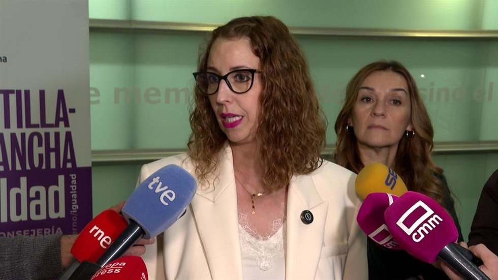 La consejera de Igualdad, Sara Simón, antes de presidir el Consejo Regional de la Mujer.