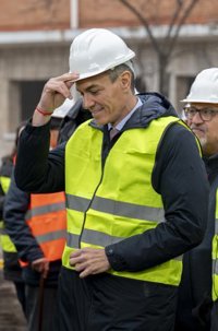 Sánchez anuncia incentivos a caseros y medidas contra el "abuso" en alquiler de temporada y de habitaciones