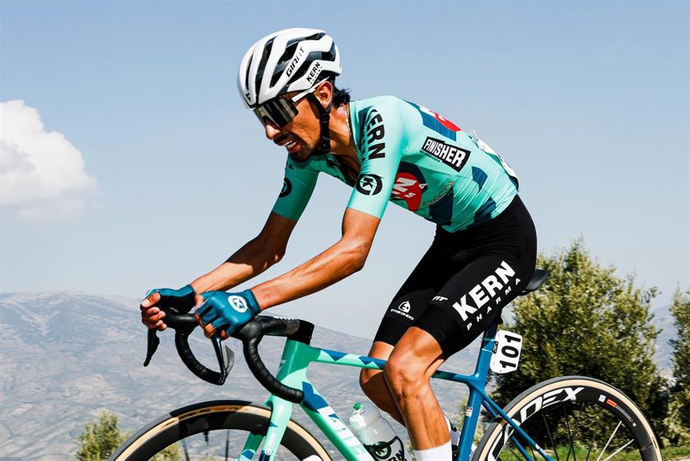 Archivo - El ciclista colombiano Iván Ramiro Sosa (Kern Pharma), durante la Vuelta a Andalucía Ruta Ciclista Del Sol 2025.