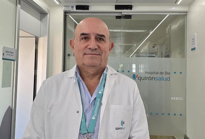 Archivo - El doctor Jorge Alfonso Contreras, jefe del Servicio de Oncología de los hospitales Quirónsalud Málaga y Quirónsalud Marbella