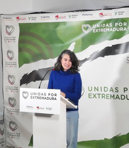 La portavoz de Unidas por Extremadura, Irene de Miguel, en rueda de prensa