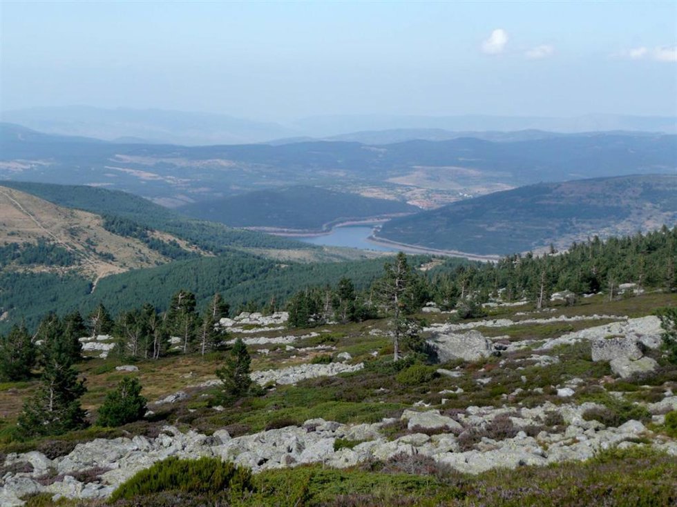 Archivo - Embalse de Pajares desde Cebollera