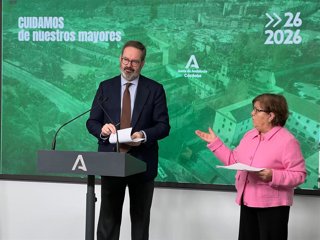 Adolfo Molina y Dolores Sánchez, durante la rueda de prensa.
