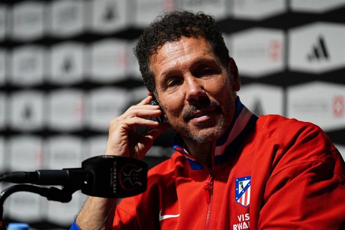 El entrenador del Atlético de Madrid, Diego Pablo Simeone, atiende a la prensa.