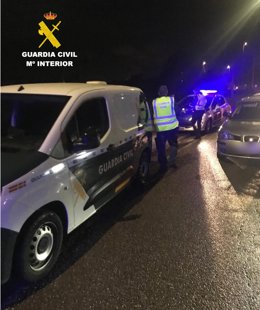 La Guardia Civil de León durante la operación llevada a cabo en locales de ocio nocturno en la provincia de León.