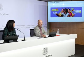 Bonell i Sans durant la presentació de la trobada de creadors de contingut.