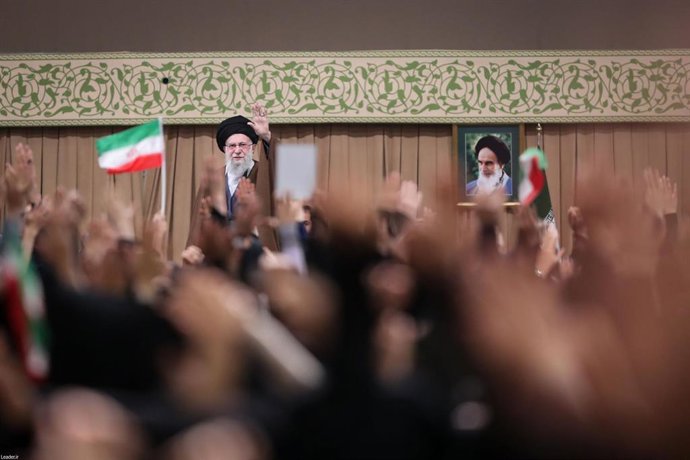 Archivo - El líder supremo iraní, el ayatolá Alí Jamenei