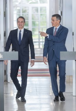 O presidente do Governo, Pedro Sánchez, recebe o primeiro-ministro da Grécia, Kyriákos Mitsotákis, em La Moncloa, a 12 de janeiro de 2026, em Madrid (Espanha). Os dois líderes abordaram as relações bilaterais e os interesses comuns com vista à 