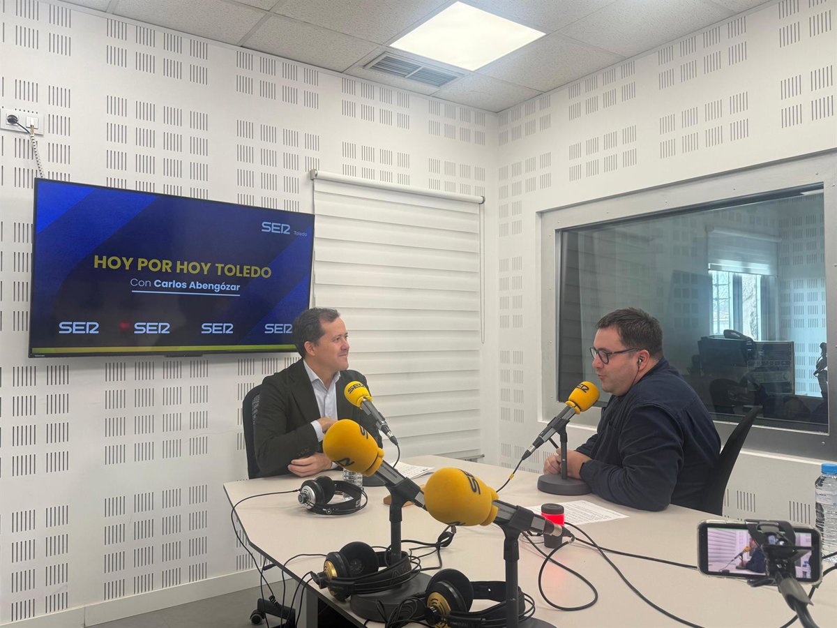 Velázquez avanza que la Diputación adquirirá la Escuela de Enfermería para transformarla en residencia universitaria