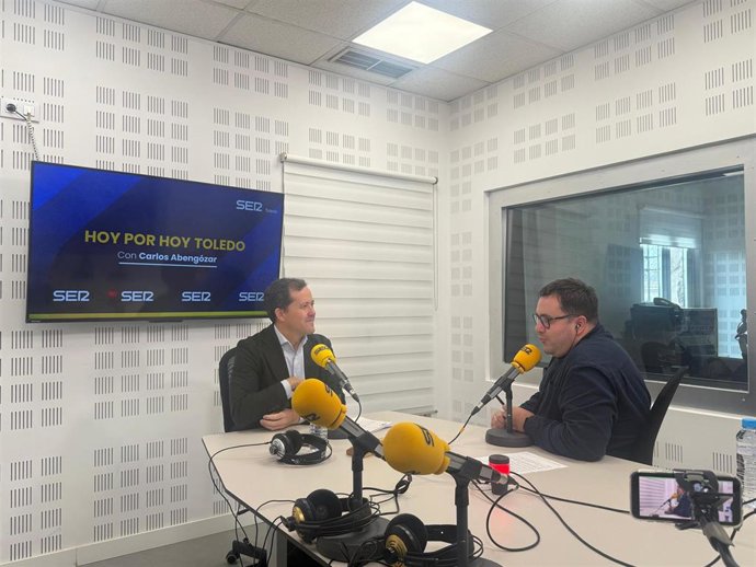 El alcalde de Toledo, Carlos Velázquez, en la entrevista en la Cadena Ser.