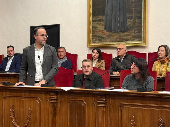 Grup socialista de l'Ajuntament d'Elx en el ple extraordinari per a acomiadar a l'exalcalde Carlos González