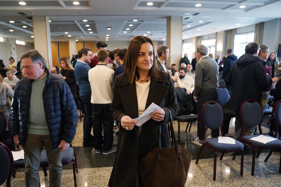La presidenta de la Diputación de Lugo, Carmela López (c), durante la reunión del Comité Nacional del Partido Socialista de Galicia, a 10 de enero de 2026, en Santiago de Compostela, A Coruña, Galicia (España). El Comité Nacional, el máximo órgano de de
