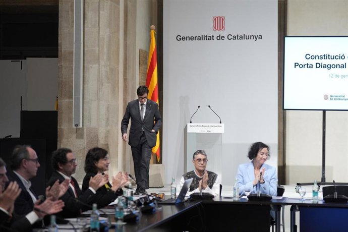 El presidente de la Generalitat, Salvador Illa, anuncia que el Govern compra a la UB los terrenos para el futuro Campus Clínic por 135 millones de euros.