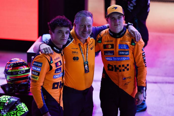 Archivo - BROWN Zak (usa), CEO of of McLaren Racing, portrait, PIASTRI Oscar (aus), McLaren F1 Team MCL39, portrait and NORRIS Lando (gbr), McLaren F1 Team MCL39, portrait during the 2025 Formula 1 Qatar Grand Prix, 23th round of the 2025 FIA Formula One 