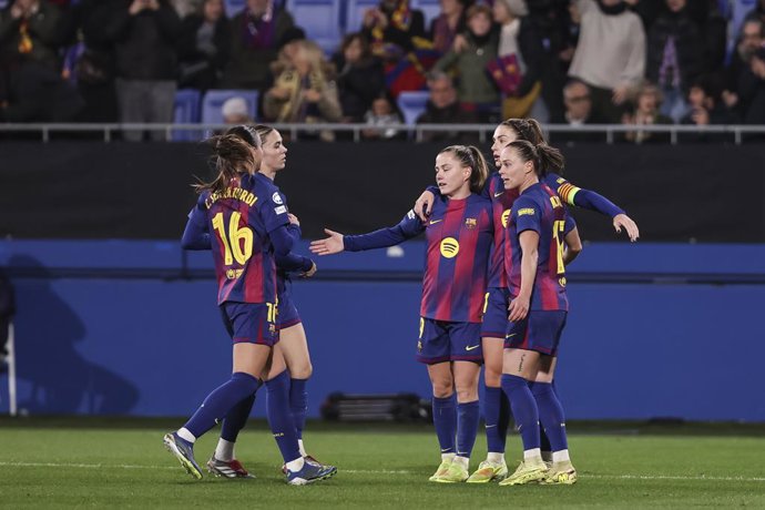 Archivo - Alexia Putellas Segura of FC Barcelona celebrates a goal with teammates during the UEFA Women’s Champions League 2025/26 League Phase MD5, football match played between FC Barcelona and SL Benfica at Johan Cruyff Stadium on December 10, 2025 in 