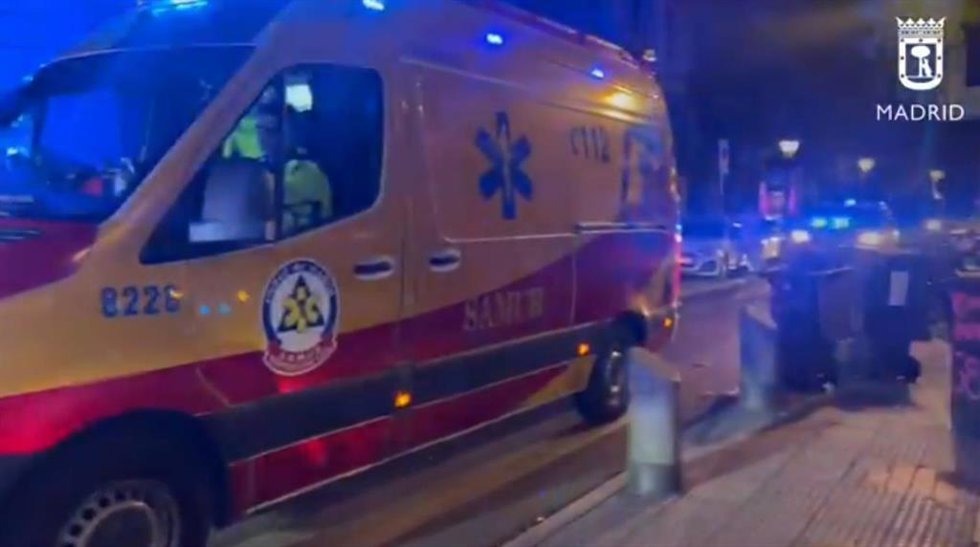 Archivo - Una ambulancia de Samur Protección Civil