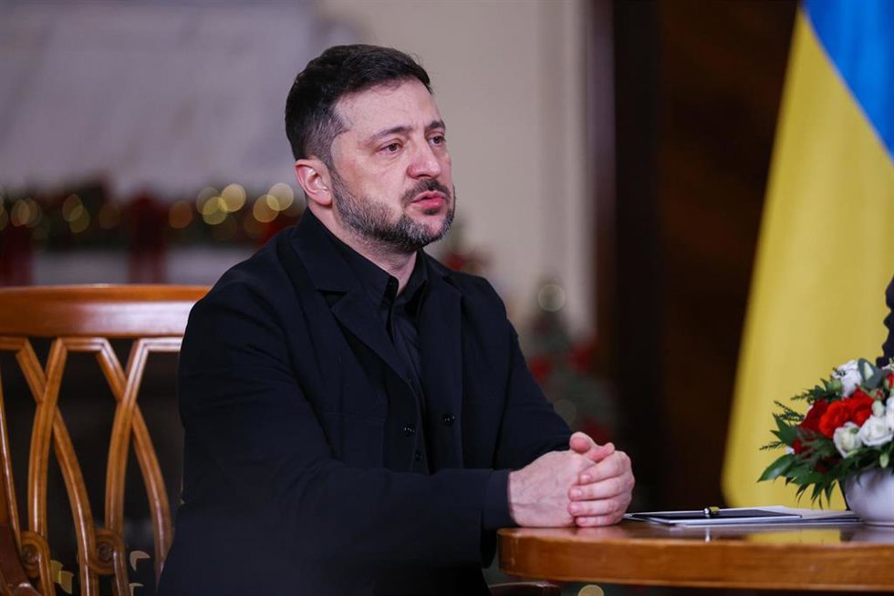 El presidente de Ucrania, Volodimir Zelenski, durante una reunión en la capital de Polonia, Varsovia, en diciembre de 2025 (archivo)