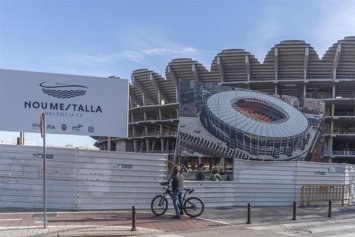 Archivo - El estadio Nou Mestalla en obras, a 10 de enero de 2025, en Valencia.