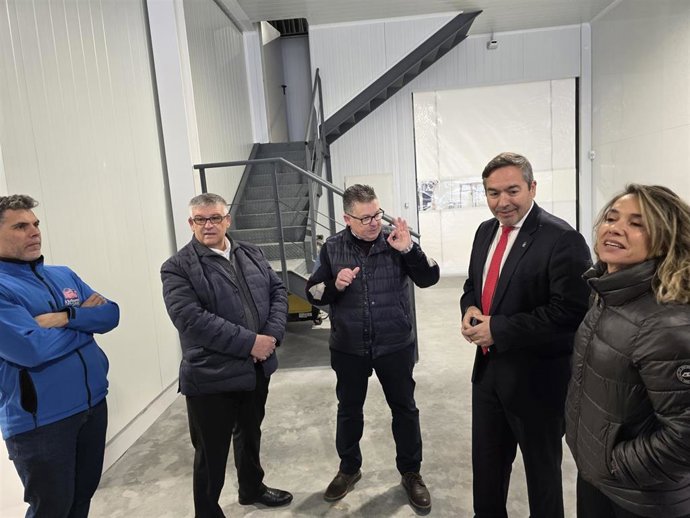 Visita a las nuevas instalaciones de El Elefante Rosa con la Junta y el Ayuntamiento de Guadix