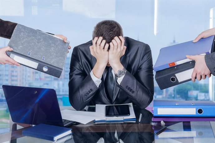 Archivo - Arquivo - Trabalhador estressado, síndrome de burnout.