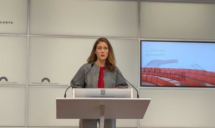 La presidenta de los Comuns en el Parlament, Jéssica Albiach, en una rueda de prensa desde el Parlament