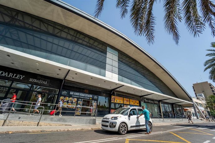 Archivo - Exterior de la Estación de Autobuses de València, a 19 de julio de 2022, en Valencia, Comunidad Valenciana (España).