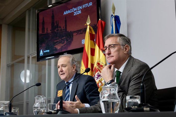 Moncada y Blasco, en la presentación del stand de Aragón en Fitur.