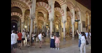 El turismo nacional español cierra 2025 con un balance favorable pero muestra signos de normalización, según ObservaTUR