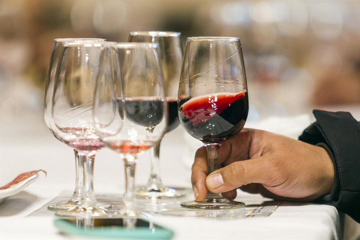 Gure Ardoak 2026 reunirá en Bilbao un centenar de bodegas y productores de bebidas de Euskadi en un showroom profesional