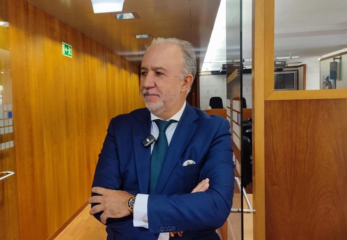 Archivo - El diputado de Vox en la Junta General, Gonzalo Centeno.