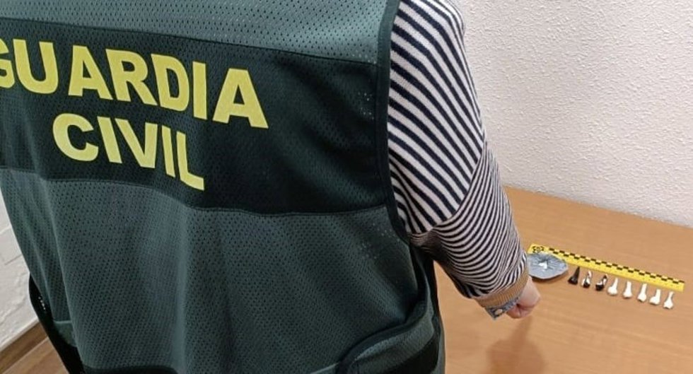 Sustancias intervenidas en el operativo en Baiona.