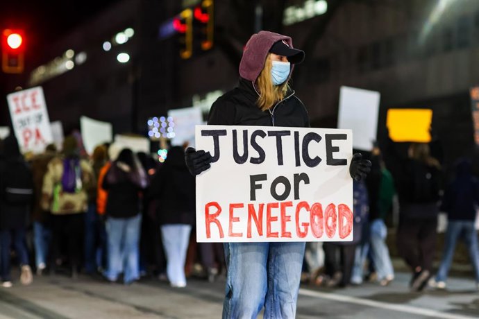 Protesto contra o Serviço de Controle de Imigração e Alfândega (ICE) na Pensilvânia após a morte de uma mulher em Minneapolis às mãos de um agente da agência (arquivo)