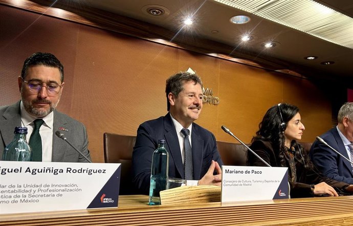 El consejero de Cultura, Turismo y Deporte, Mariano de Paco, en la presentación de Fitur