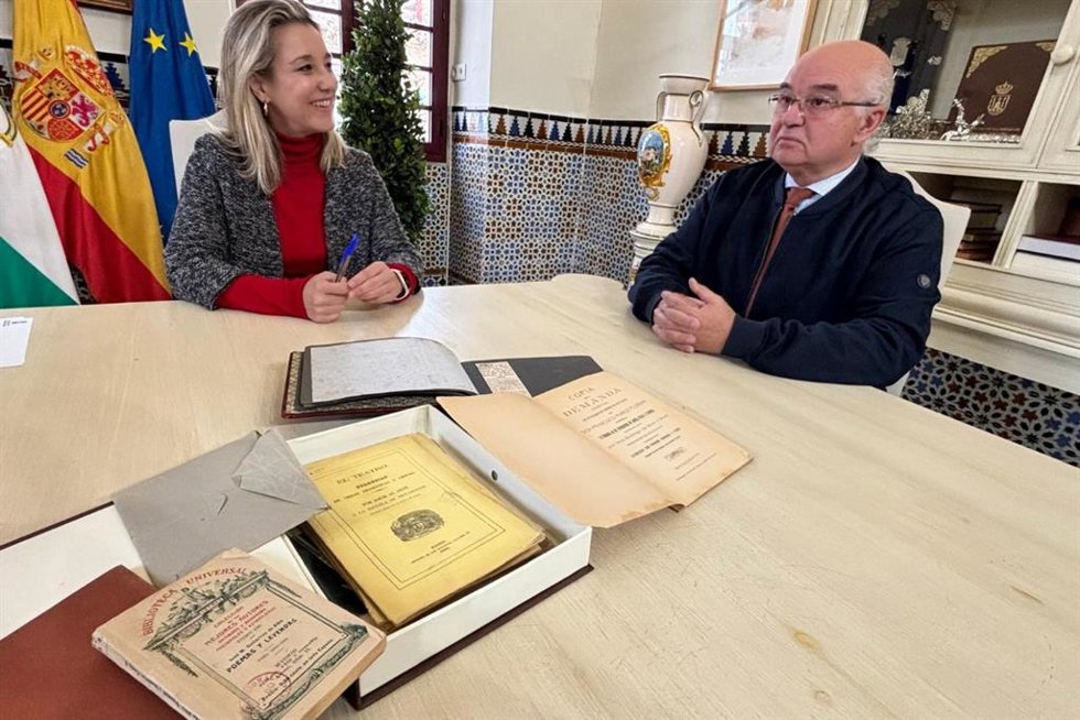 Acuerdo de cesión al Consistorio de Alcalá del 'Fondo Documental Vicente Romero Muñoz' para su Archivo Municipal.