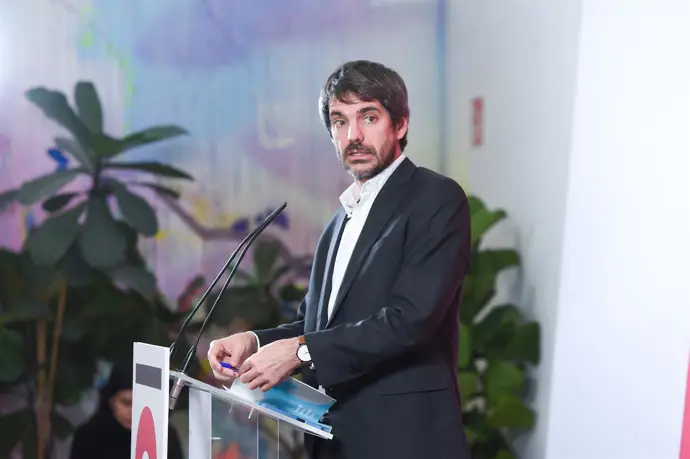 El ministro de Cultura, Ernest Urtasun, durante una rueda de prensa.