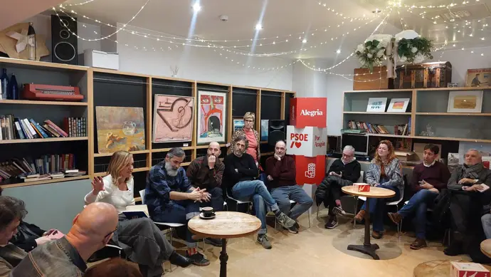 Pilar Alegría se reúne con representantes del sector cultural