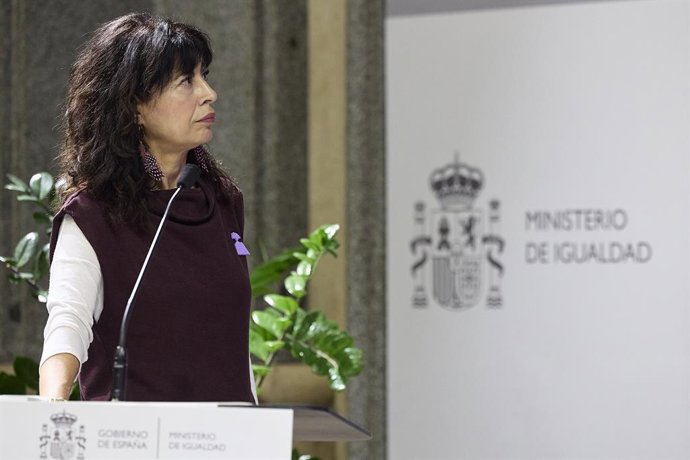 Archivo - La  ministra de Igualdad, Ana Redondo, presenta la campaña institucional con motivo del Día Internacional de la Eliminación de la Violencia contra las Mujeres, a 24 de noviembre de 2025, en Madrid (España). Madrid se prepara para conmemorar un a
