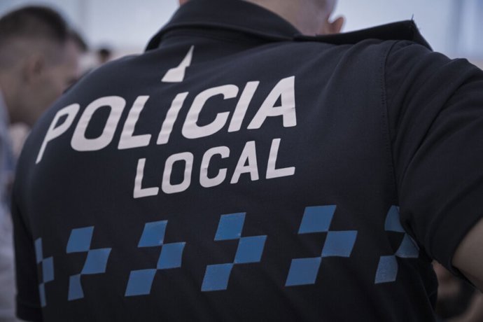 Archivo - Policía Local de San Fernando de Henares, Madrid, el 24 de junio de 2025.