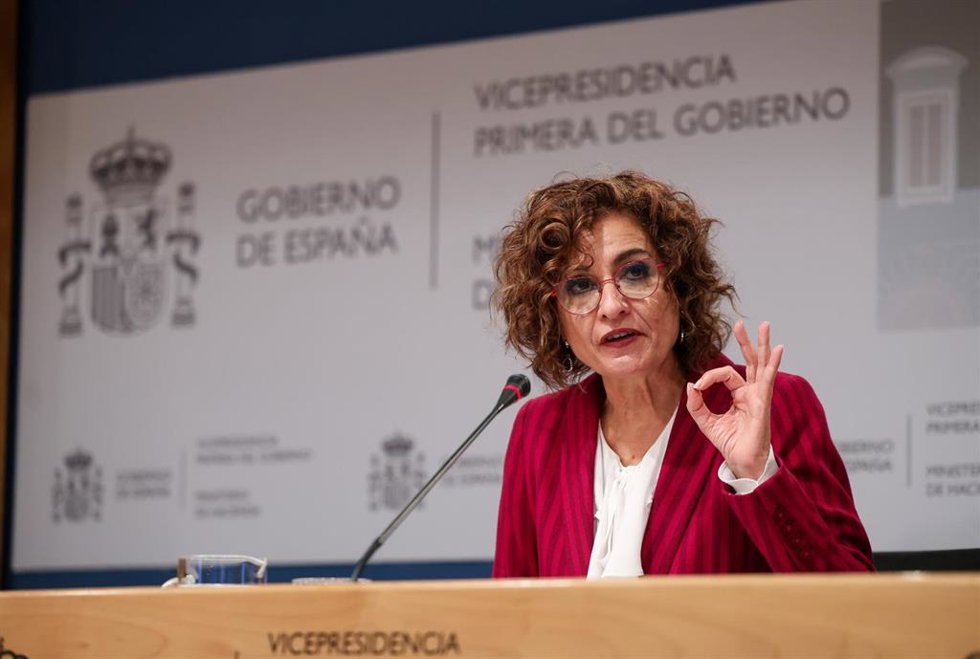 La vicepresidenta primera del Gobierno y ministra de Hacienda, María Jesús Montero, presenta la propuesta del nuevo modelo de financiación autonómica, a 9 de enero de 2026, en Madrid (España). 