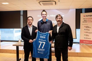 Alba Torrens, presentada como nueva jugadora del Azulmarino New Travel de la LF Challenge