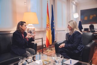 La ministra Milagros Tolón se reúne con COFAPA