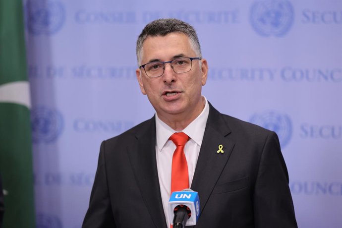 Archivo - Arquivo - 5 de agosto de 2025, Nova Iorque, Nova Iorque, EUA: NOVA IORQUE, NOVA IORQUE - 5 DE AGOSTO: Gideon Sa'ar, Ministro dos Negócios Estrangeiros do Estado de Israel, e o Representante Permanente de Israel nas Nações Unidas, Embaixador Dann